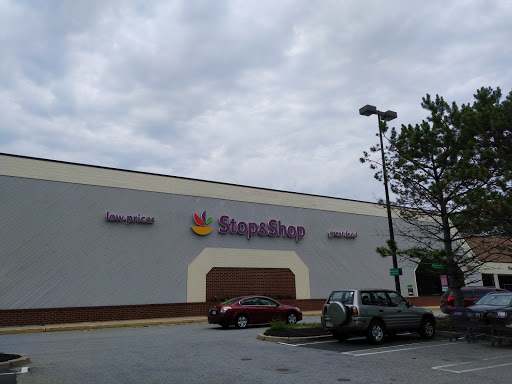 Grocery Store «Stop & Shop», reviews and photos, 700 Pleasant St, Watertown, MA 02472, USA