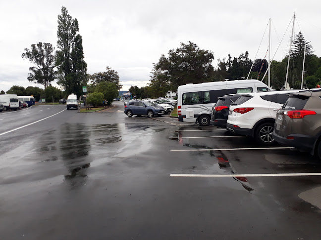 Reviews of Car Park For Cruise Sight Seeing And Fishing in Taupo - Parking garage