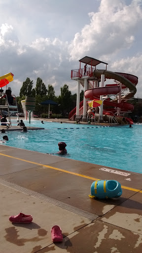 Recreation Center «Evanston Recreation Center», reviews and photos, 3204 Woodburn Ave, Cincinnati, OH 45207, USA