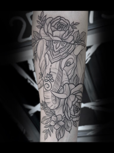 Tattoo Shop «Paradox Tattoo», reviews and photos, 19102 WA-410, Bonney Lake, WA 98391, USA