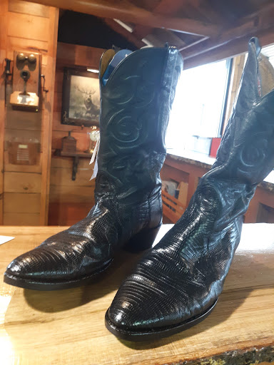 Gun Shop «Boots and Buckshot Inc.», reviews and photos, 75 Douthit Ferry Rd, Cartersville, GA 30120, USA