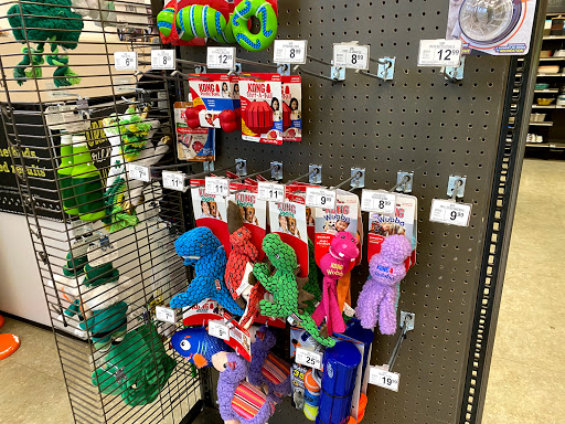 Pet Supply Store «Unleashed by Petco», reviews and photos, 520 S 23rd St, Philadelphia, PA 19146, USA
