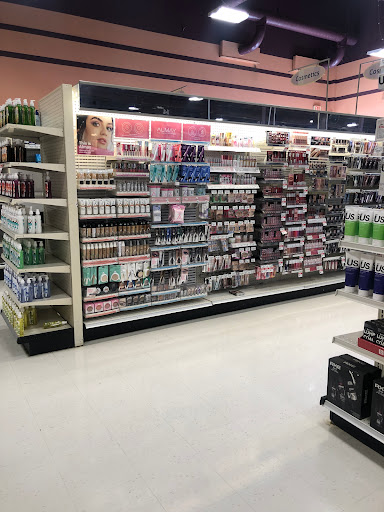 Supermarket «Giant Eagle Supermarket», reviews and photos, 3100 Cromer Ave NW, Canton, OH 44709, USA