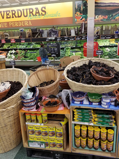 Grocery Store «Northgate Gonzalez Markets», reviews and photos, 10801 Prairie Ave, Inglewood, CA 90303, USA