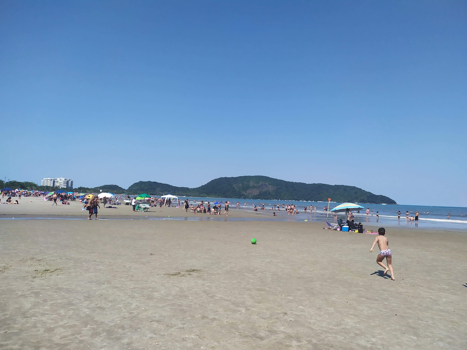 Foto van Indaiá Beach met recht en lang