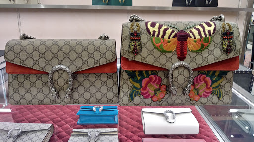 Department Store «Saks Fifth Avenue», reviews and photos, 1350 Polaris Pkwy, Columbus, OH 43240, USA