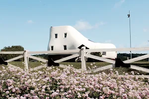 The Haines Shoe House image