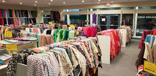 Fabric Store «Sewfisticated Discount Fabrics», reviews and photos, 303 Worcester Rd, Framingham, MA 01701, USA