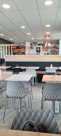 Atmosphère du Restaurant KFC Saint Gaudens à Estancarbon - n°4