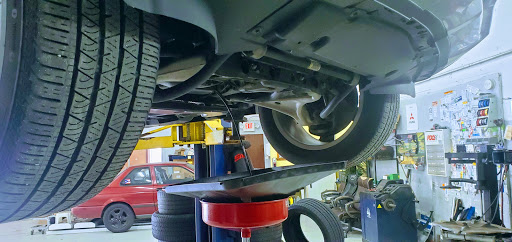 Auto Repair Shop «AM PM Auto Service, Inc.», reviews and photos, 1370 Lincoln Ave, Holbrook, NY 11741, USA