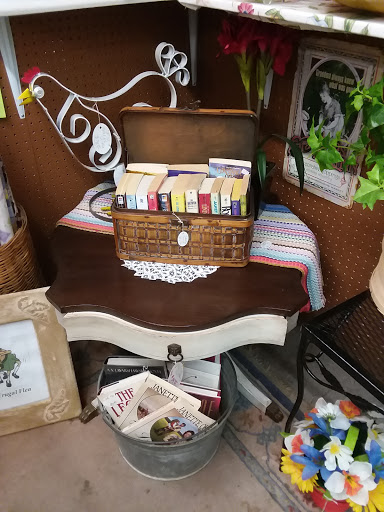 Shopping Mall «Old Town Shopping Center», reviews and photos, 2528 S Campbell Ave, Springfield, MO 65807, USA