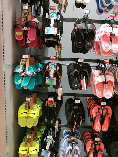 Department Store «Marshalls & HomeGoods», reviews and photos, 4950 Hadley Center Dr, South Plainfield, NJ 07080, USA