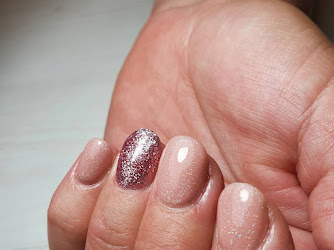 Beautiful nails by Jenn