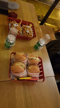 Cheeseburger du Restaurant Burger & Fries à Paris - n°7