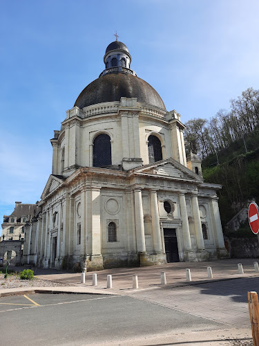 attractions Notre-Dame-des-Ardilliers Saumur