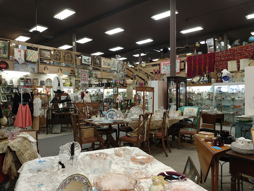 Antique Store «Midtown Antique Mall», reviews and photos, 301 Main St S, Stillwater, MN 55082, USA