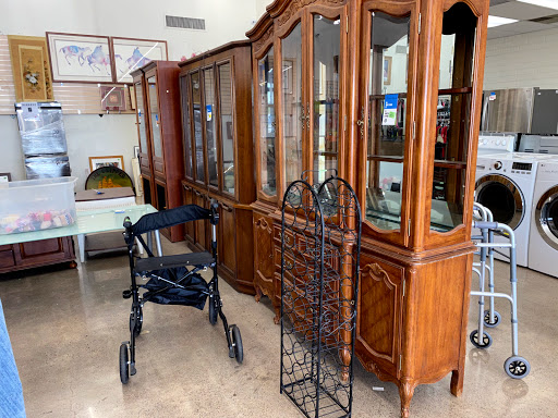 Non-Profit Organization «Society of St. Vincent de Paul - Sunnyslope Thrift Store», reviews and photos, 8231 N 7th St, Phoenix, AZ 85020, USA