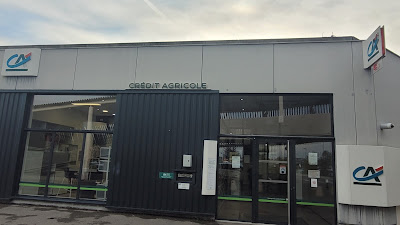 Crédit agricole Centre-est à Caluire Centre Commercial à Caluire-et-Cuire