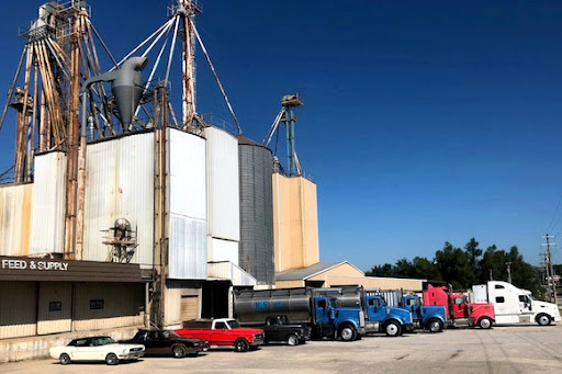Hirsch Feed & Farm Supply of Ava, Missouri
