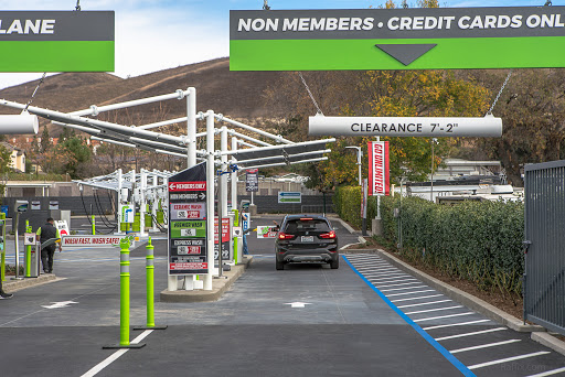 Car Wash «Red Carpet Car Wash», reviews and photos, 2725 Thousand Oaks Blvd, Thousand Oaks, CA 91362, USA