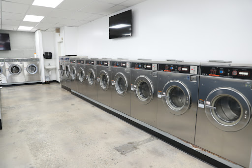 Laundromat «R C Coin Laundry», reviews and photos, 520 W Wilson St, Costa Mesa, CA 92627, USA