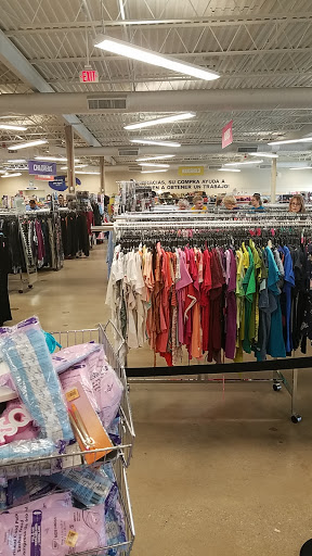 Thrift Store «Goodwill Store & Donation Center», reviews and photos, 3054 S Wolf Rd, Westchester, IL 60154, USA