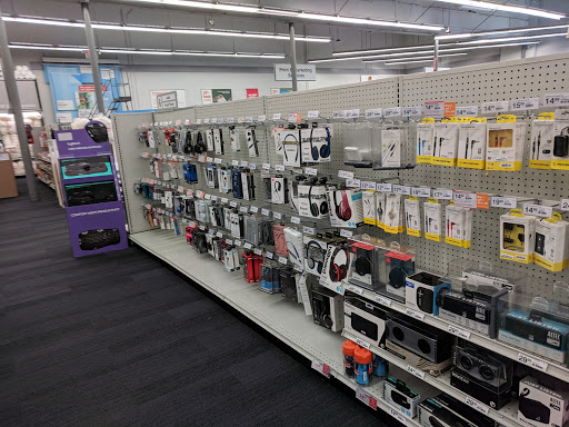 Office Supply Store «Staples», reviews and photos, 1104 W Broad St, Falls Church, VA 22046, USA