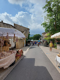 Photo n°40 de Cafe Du Centre à Eygalières ()