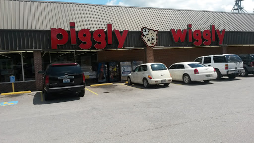 Grocery Store «Piggly Wiggly», reviews and photos, 402 N Main St, Franklin, KY 42134, USA