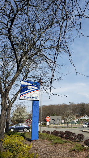 Used Car Dealer «Huntington Auto Mall», reviews and photos, 493 E Jericho Turnpike, Huntington Station, NY 11746, USA