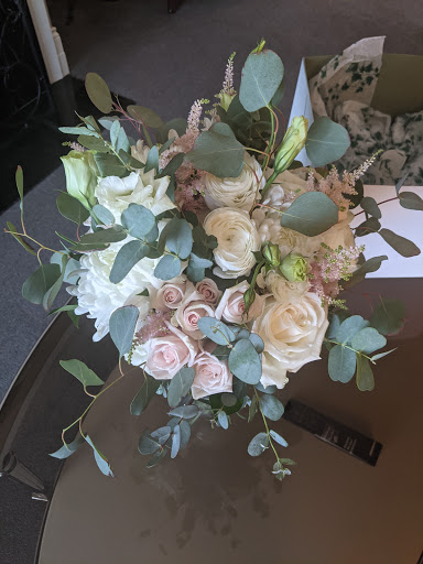 Florist «Carousel Flowers by Shamrock Garden Florist», reviews and photos, 527 S York St, Elmhurst, IL 60126, USA