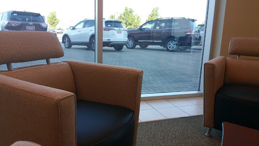 Toyota Dealer «Toyota of Naperville», reviews and photos, 1488 Ogden Ave, Naperville, IL 60540, USA