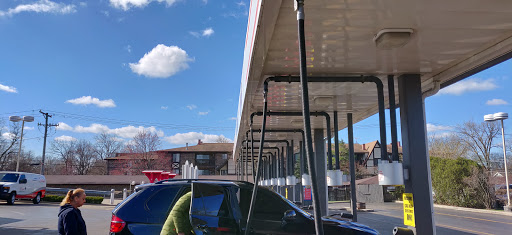 Car Wash «Fullers Carwash of Westmont», reviews and photos, 417 Ogden Ave, Westmont, IL 60559, USA