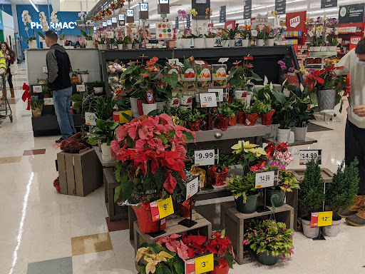 Grocery Store «Stop & Shop», reviews and photos, 1128 Mineral Spring Ave, North Providence, RI 02904, USA