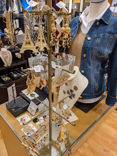 Shopping Mall «Promenade On The Peninsula», reviews and photos, 550 Deep Valley Dr, Rolling Hills Estates, CA 90274, USA