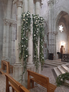 La Ronde des Fleurs - Vernoux en Vivarais Pl. de l'Église, 07240 Vernoux-en-Vivarais, France