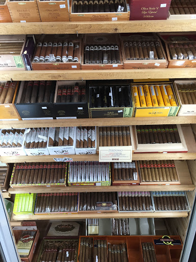 Tobacco Shop «GM Tobacco & Super Vapor», reviews and photos, 3250 W Pleasant Run Rd #100, Lancaster, TX 75146, USA