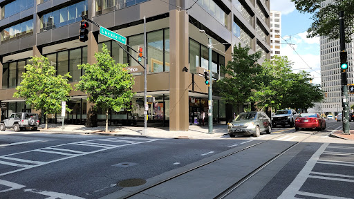 FedEx Office Print & Ship Center, 100 Peachtree St NE #101, Atlanta, GA 30303, USA, 