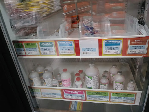 Home Improvement Store «Tractor Supply Co.», reviews and photos, 6818 S Scatterfield Rd, Anderson, IN 46013, USA