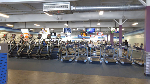 Health Club «Crunch - Bellmore», reviews and photos, 2212 Centre Ave, Bellmore, NY 11710, USA