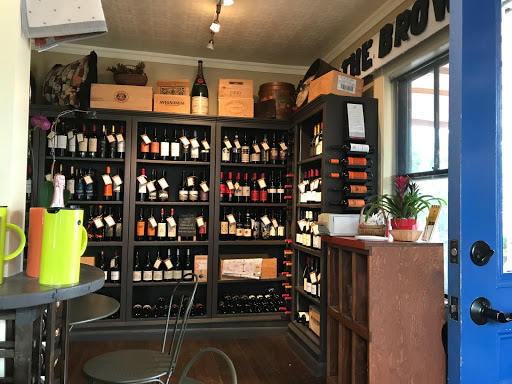 Wine Store «Brown Jug Wine Shop», reviews and photos, 1 Jarves St, Sandwich, MA 02563, USA