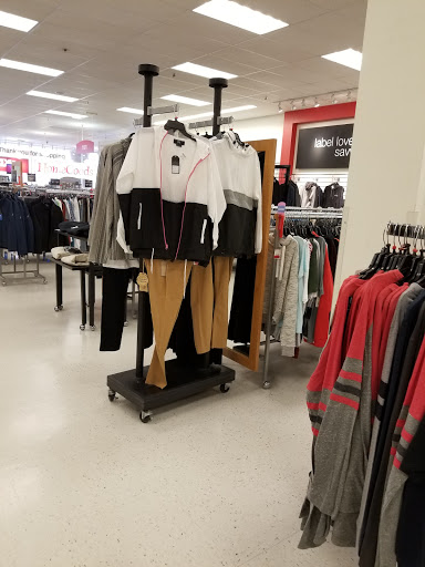 Department Store «T.J. Maxx & HomeGoods», reviews and photos, 715 E Dundee Rd, Palatine, IL 60074, USA