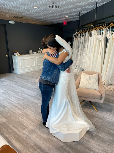 Bridal Shop «Flutter Bridal Boutique», reviews and photos, 43 NE Main St Suite 141, Minneapolis, MN 55414, USA