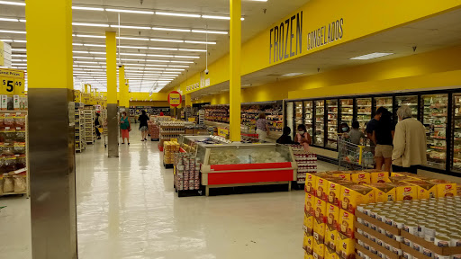 Shopping Mall «Central Shopping Plaza», reviews and photos, 3825 NW 7th St, Miami, FL 33126, USA