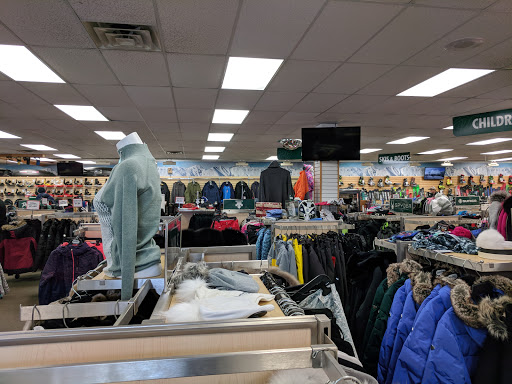 Sporting Goods Store «Peter Glenn Ski & Sports», reviews and photos, 9507 W Broad St, Richmond, VA 23294, USA