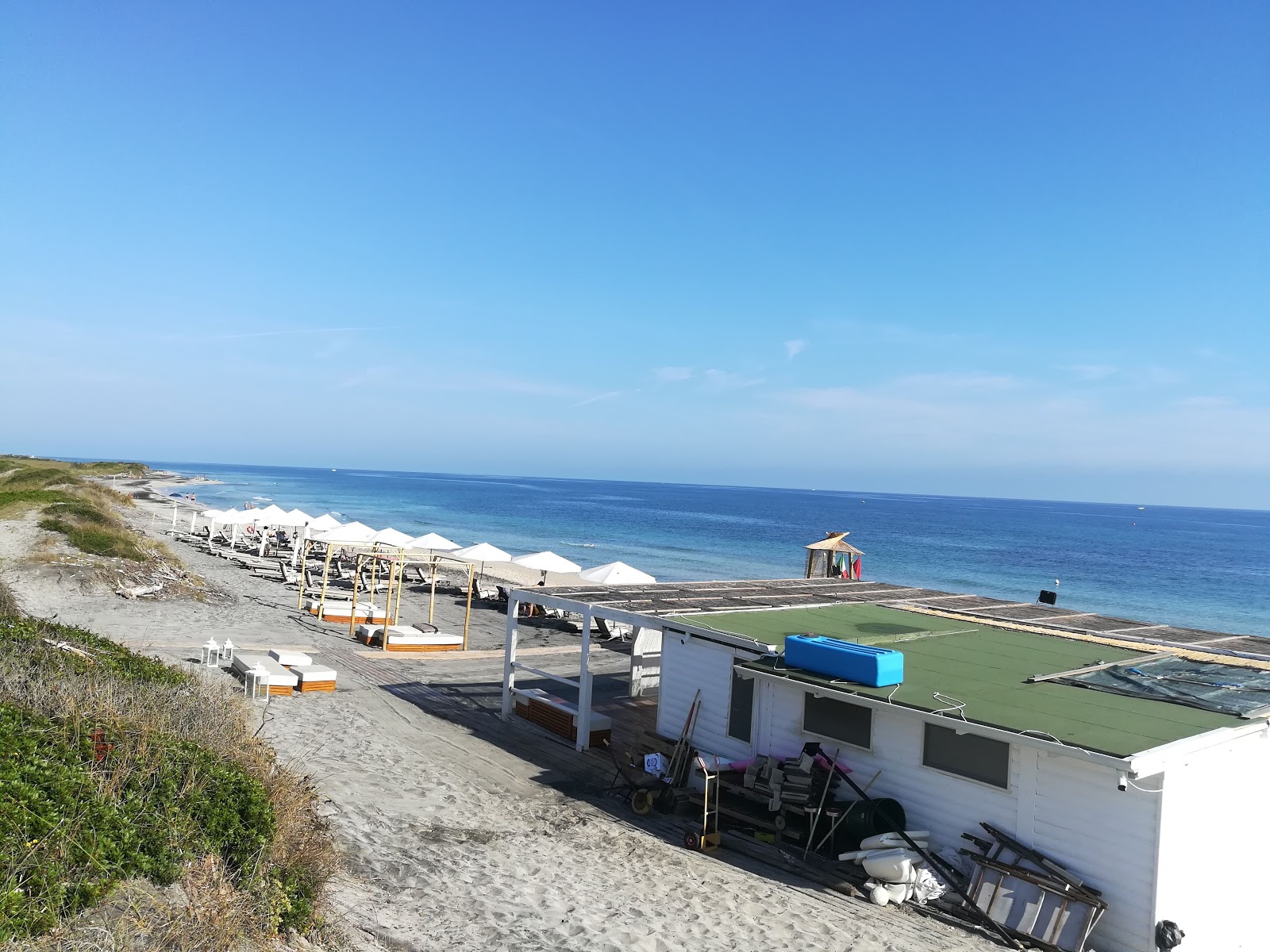 Foto de Ultima Spiaggia delle Cesine con playa recta