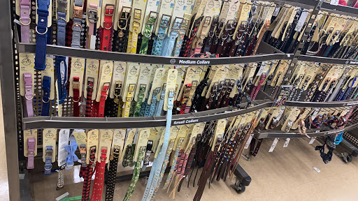 Pet Supply Store «Petco Animal Supplies», reviews and photos, 225 Maple Ave E, Vienna, VA 22180, USA