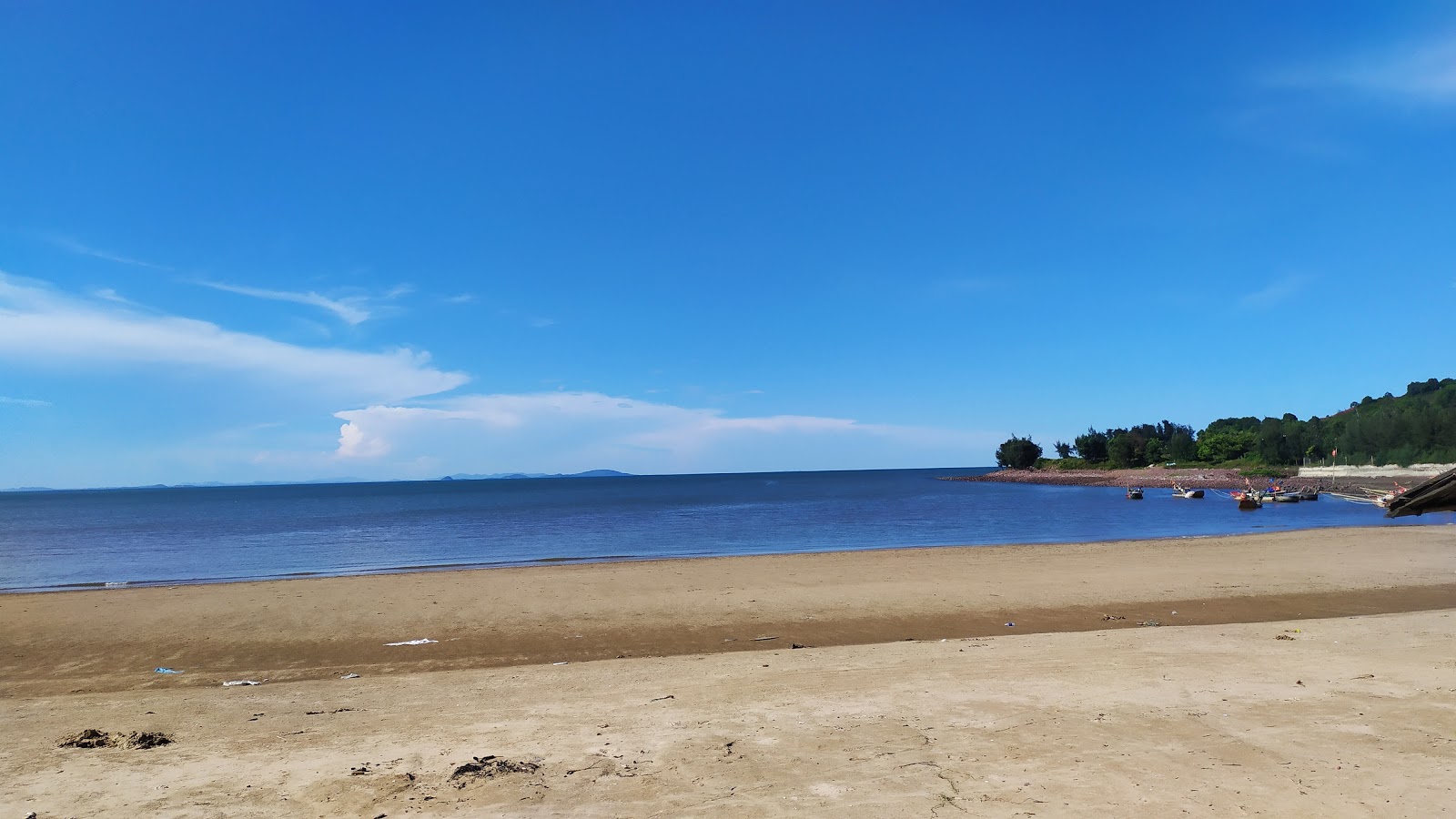 Foto de Cua Hien Beach - lugar popular entre los conocedores del relax