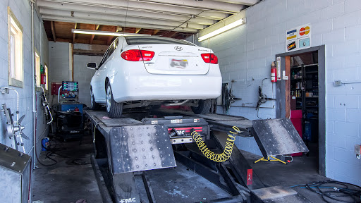 Auto Repair Shop «Hines Service Center», reviews and photos, 714 Harkrider St, Conway, AR 72032, USA