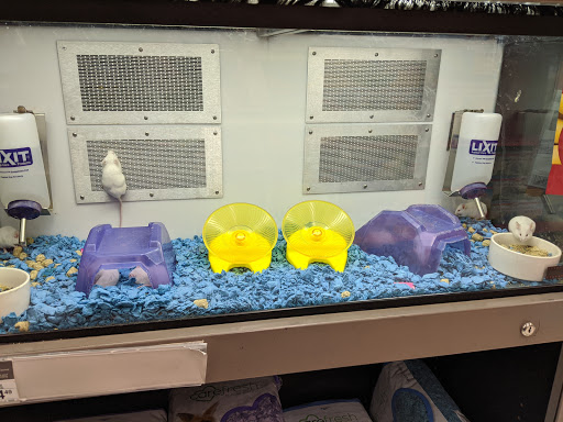 Pet Supply Store «Petco Animal Supplies», reviews and photos, 801 W Lake Ave, Peoria, IL 61614, USA